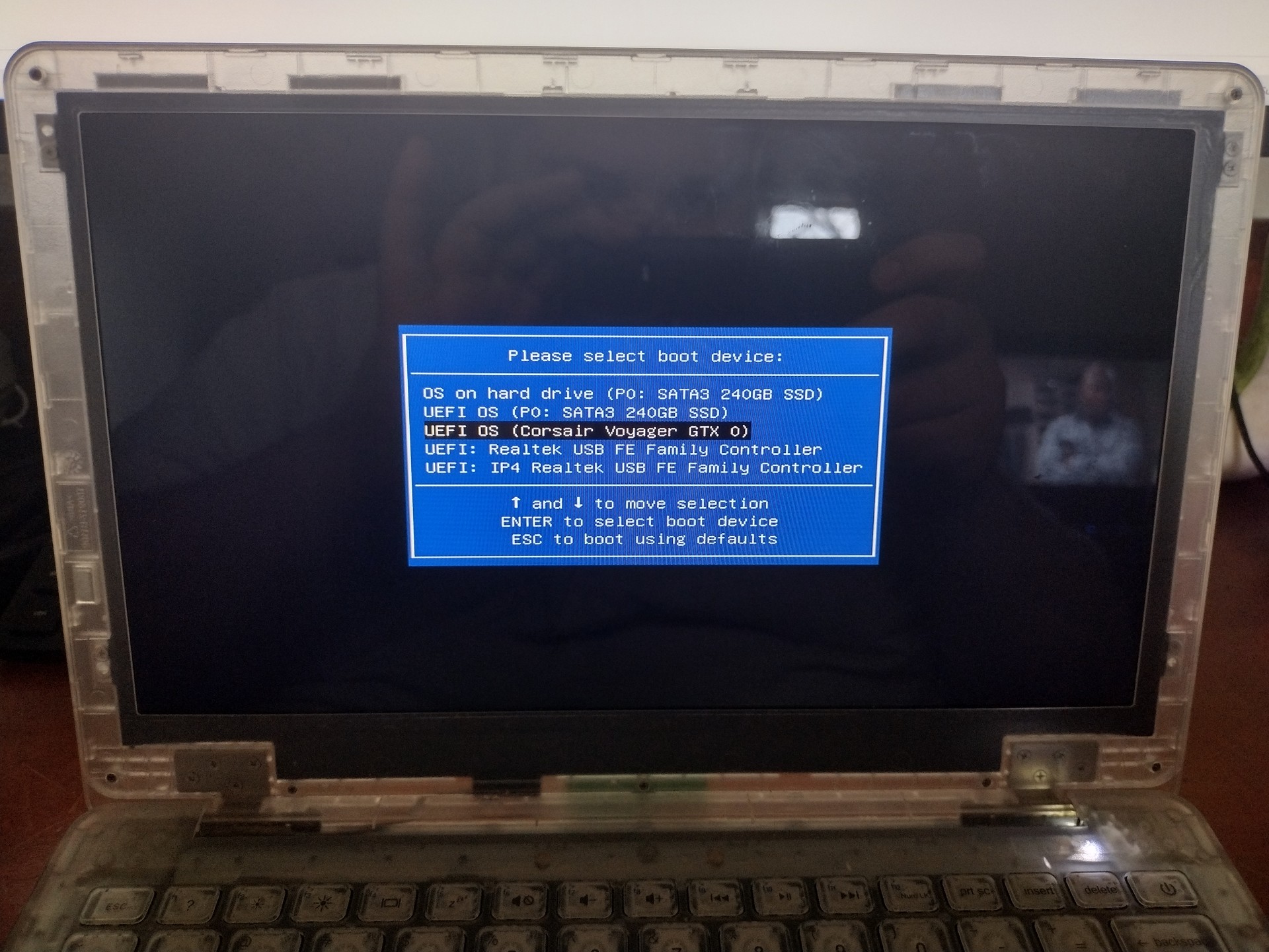 ../_images/bootMenu.jpg